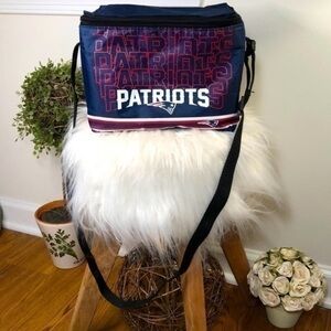 NEW ENGLAND PATRIOTS | Patriots Logo Lunch Bag Pack + Adjustable Shoulder Strap